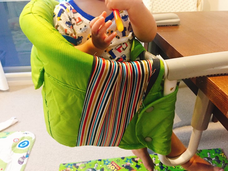 子供が座っているイングリッシーナ