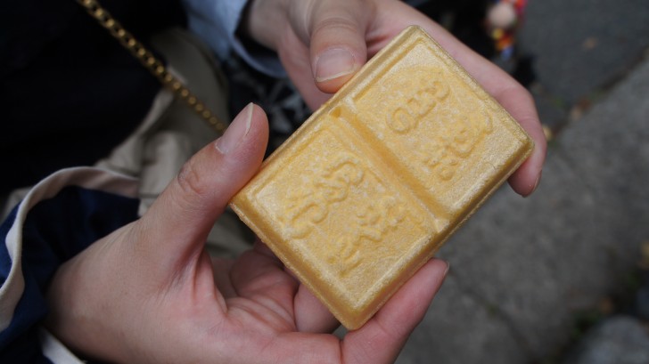 動物のおやつのえさ