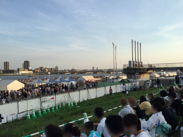 レフトスタンド 緑のコーン