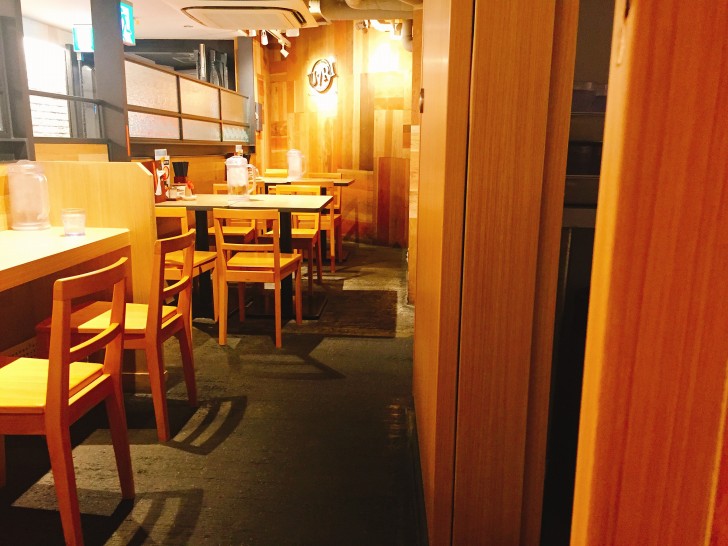 ラーメン 海鳴 店内