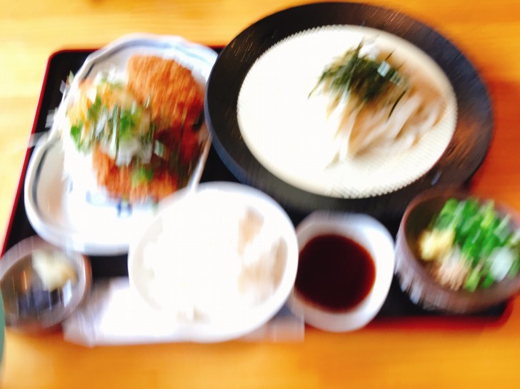 チキコロセット(おろしチキンカツ・コロッケ・ライス・うどん)