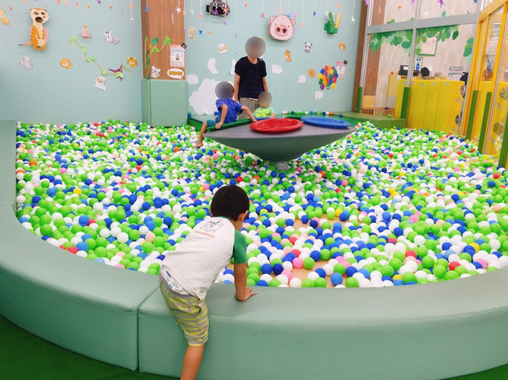 ボールプール